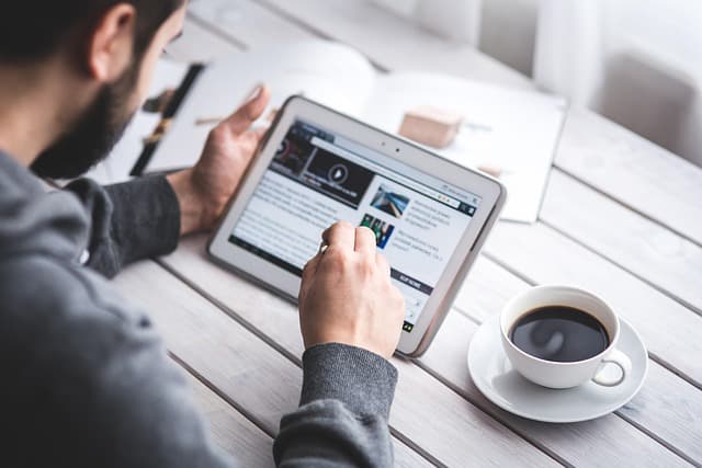 Cómo elegir la mejor tecnología para personas mayores